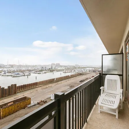 Flat In With Harbour Views Apartment *